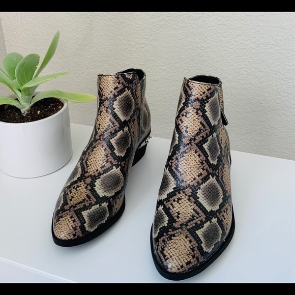 Circus by Sam Edelman Highland Snake Print… - Picture 7 of 7